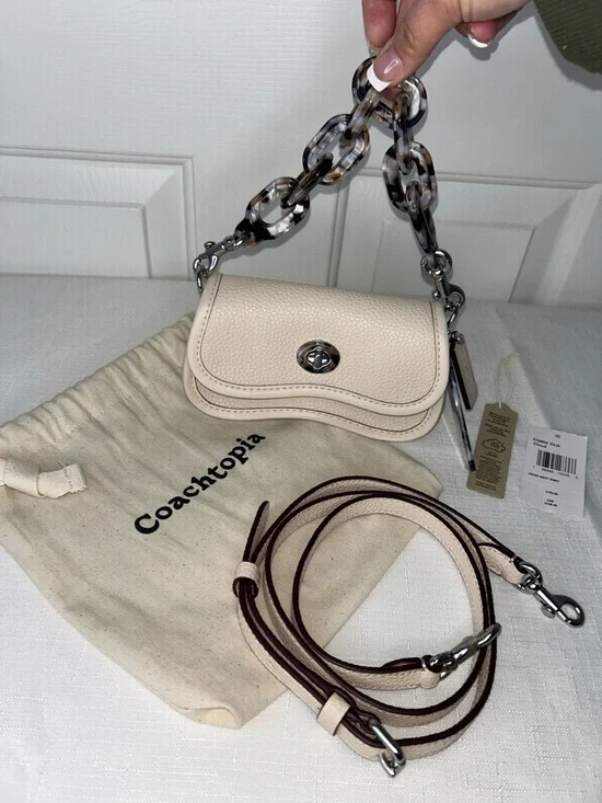 Coach Micro Wavy Dinky in Cream Pebbled Leather Crossbody with Chain Strap NWT - Picture 3 of 10